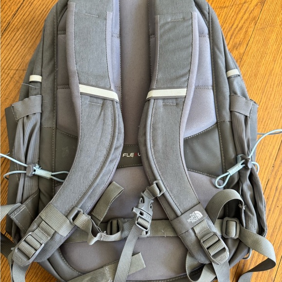 North Face Borealis Backpack - Picture 4 of 10